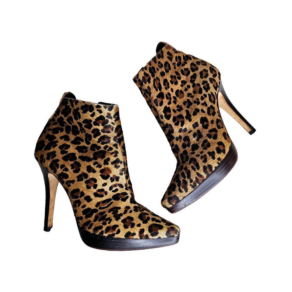 Boutique Leopard print leather fur surface 6.5 high ultra high heel boots w Zip.